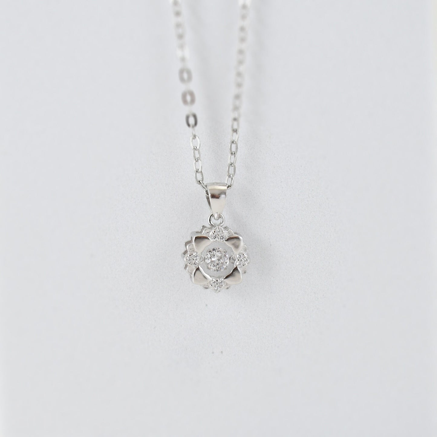 Snowflake Sliver Necklace with Zircon