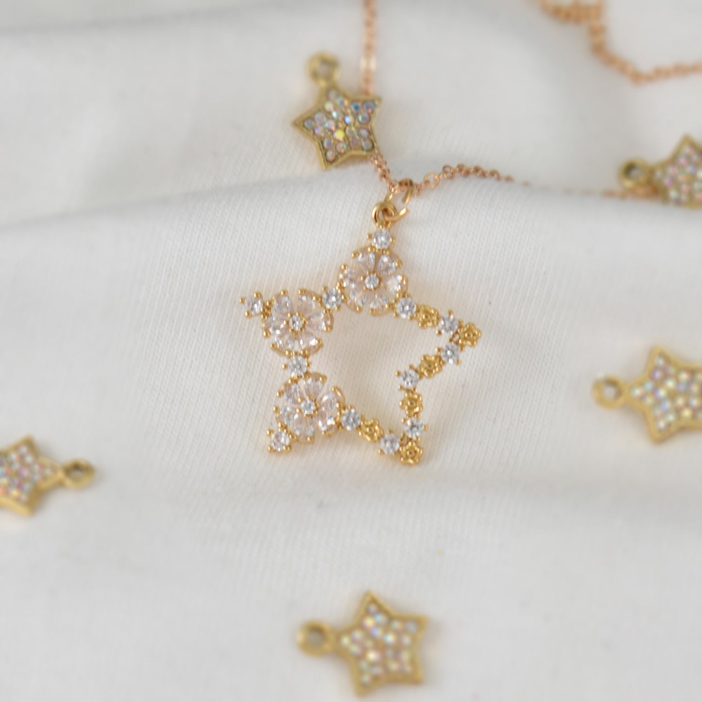 Large Golden Crystallized Star Sweater Chain
