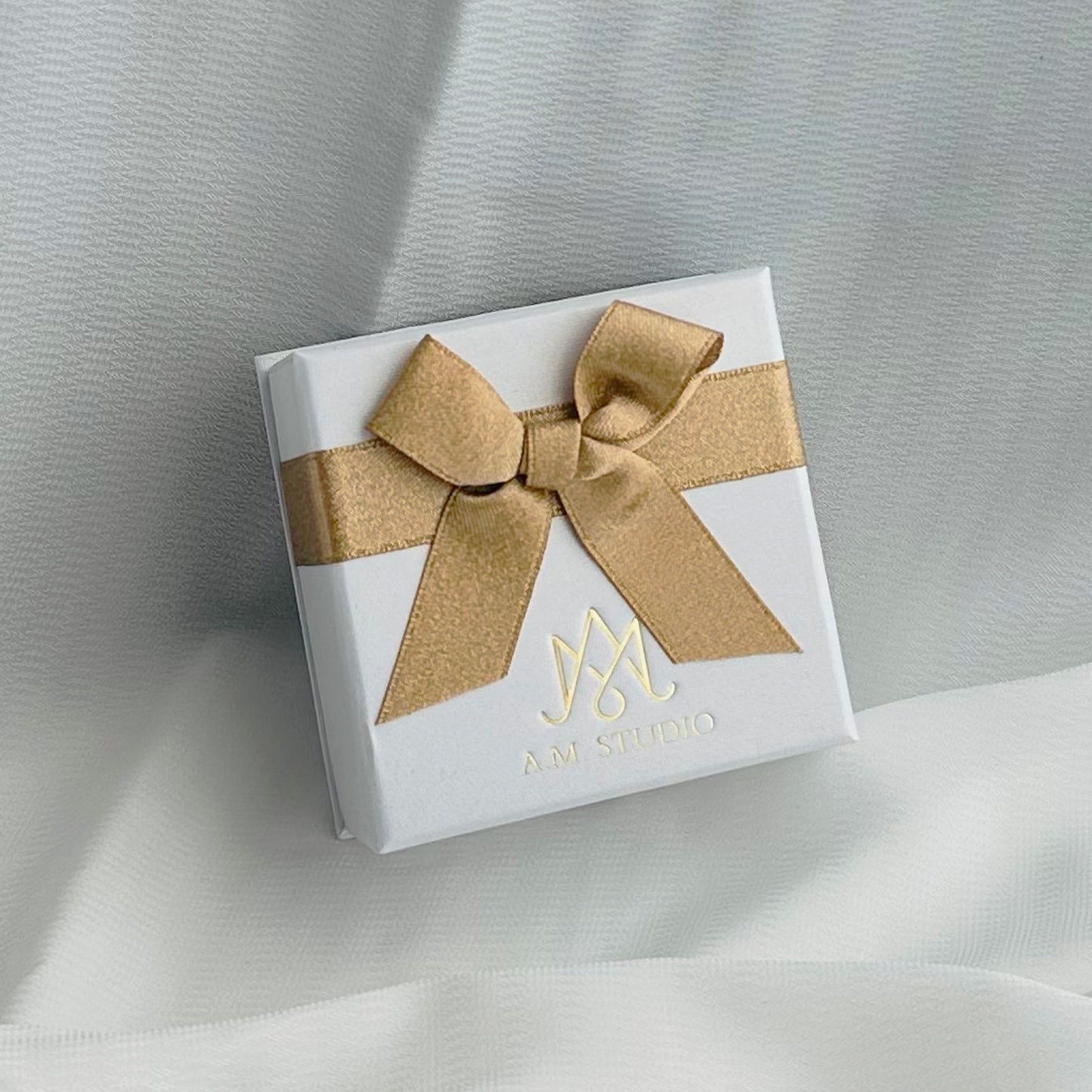 Minimalist Pearl Necklace