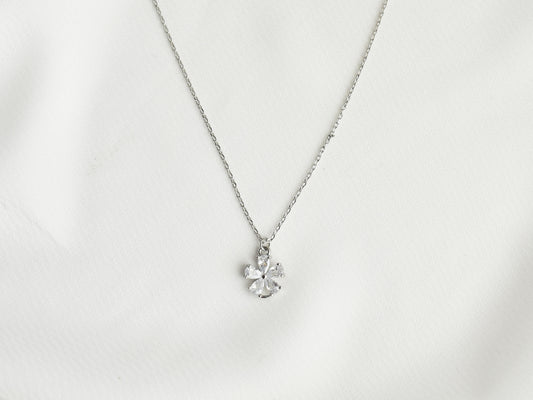 Silver Concaving Daisy Necklace