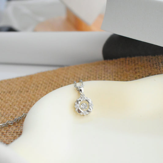 Snowflake Sliver Necklace with Zircon