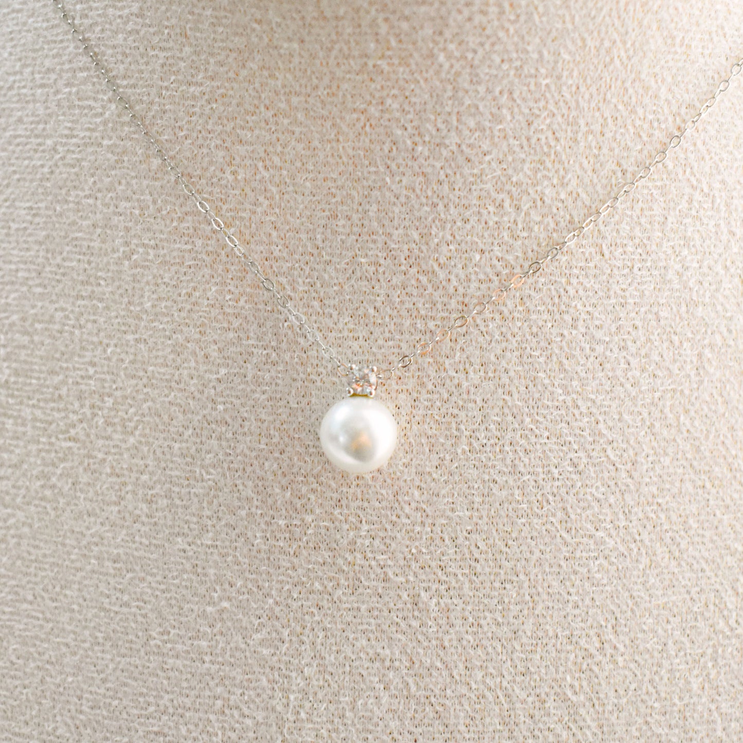 Minimalist Pearl Necklace